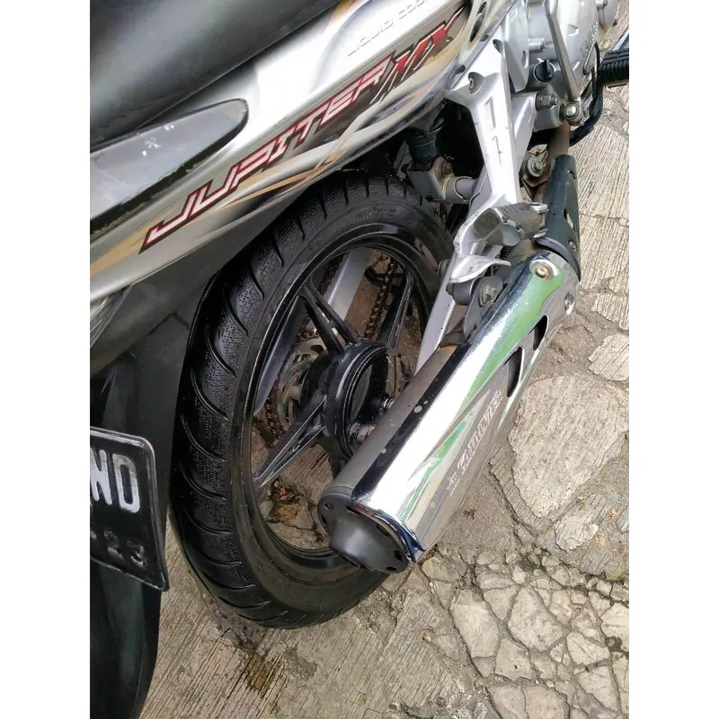 COMPOUND MENGKILAPKAN DAN PENGHILANG BARET BODY MOBIL/MOTOR GREAT SHINE by GREAT WASH Car Kain 2