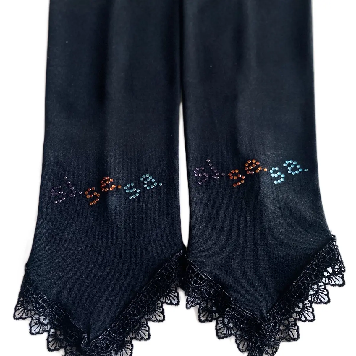 Handsock Muslim Wanita Premium Panjang dengan Desain Cantik dan Bahan Adem - Tangan