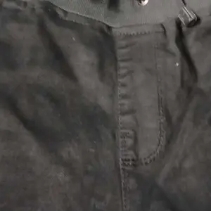 CELANA PANJANG JEANS SLIM FIT FEIL DENIM Karet Melar Nyaman