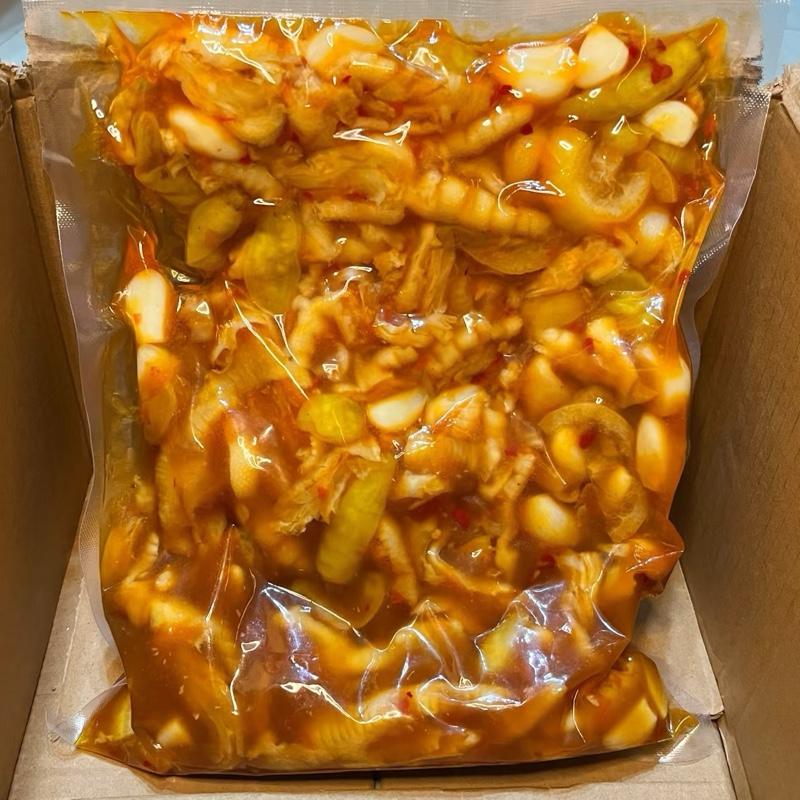1 Hộp Chân gà sốt Thái Cay 250g chângà 1