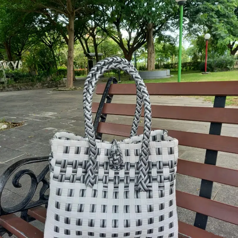 Tas Anyam Jali +Gantungan ukuran (23*10*16) 6