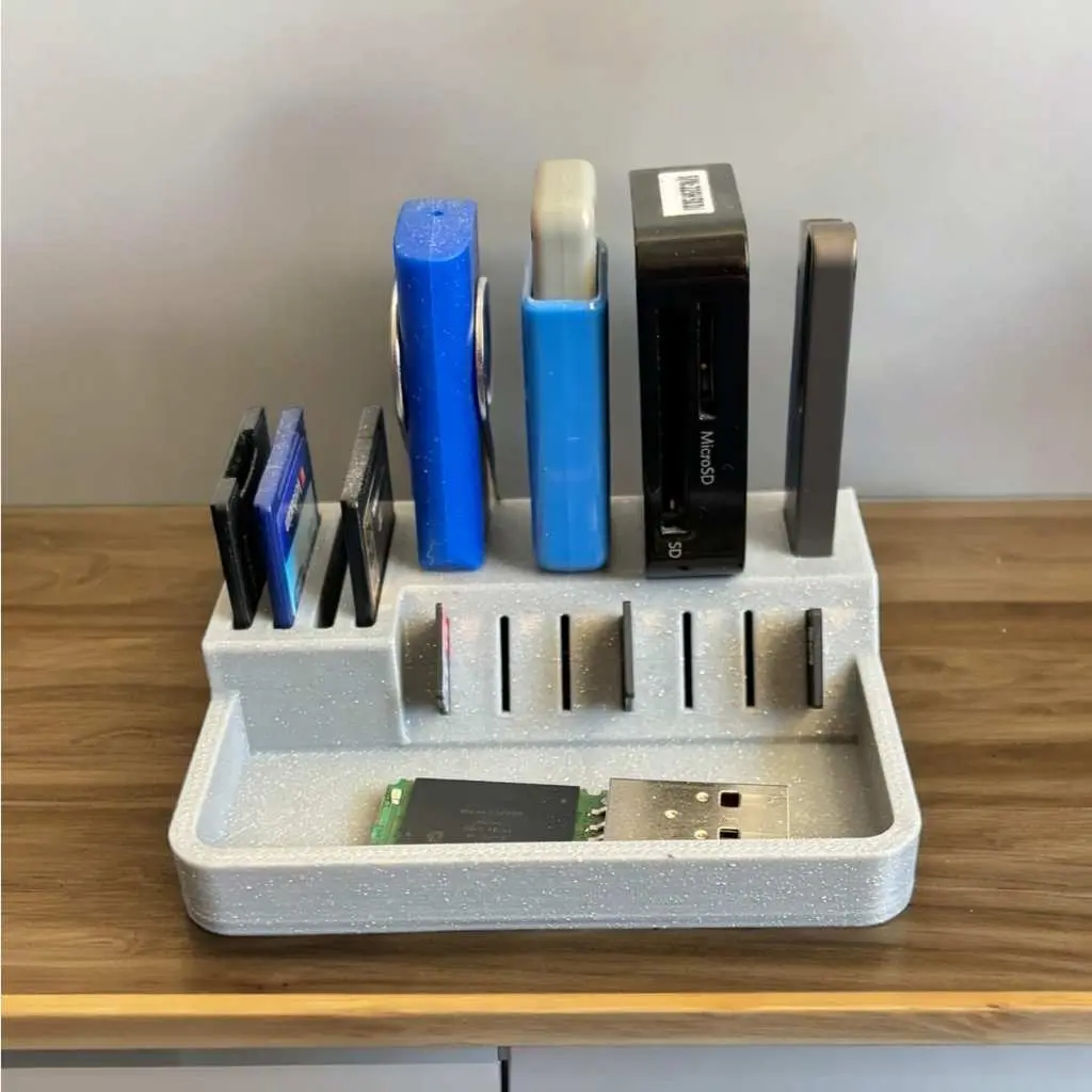 Tempat Memory Card + Tray – Organizer USB SD MicroSD (4 USB 4 SD 7 MicroSD)