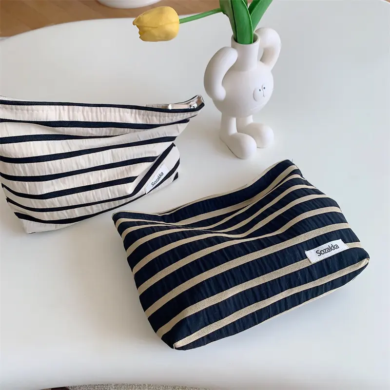 Patchwork Striped Cosmetic Bag, with Large Capacity, Portable, Suitable for Travel and Business Trips, a Storage Bag for Skin - care Products and Toiletries