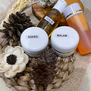 PROMO CREAM HN 1 PAKET siang malam sabun toner untuk kulit cerah dan bercahaya Pelembap Wajah Siang Malam 1 Paket Cocok untuk Penggunaan Sepanjang Hari
