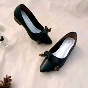 Sepatu Flat Shoes Slip On Wanita Kantoran Pansus Pita  Heels Hak 3cm Kasual Hitam