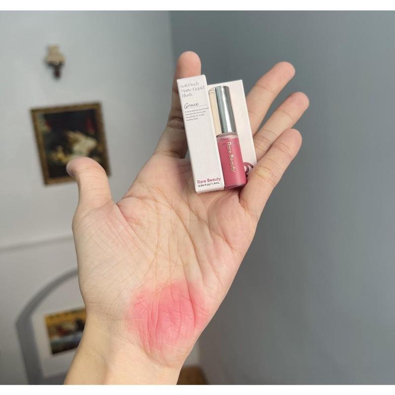 MÁ HỒNG KEM ĐÌNH ĐÁM RARE BEAUTY SOFT PINCH LIQUID BLUSH