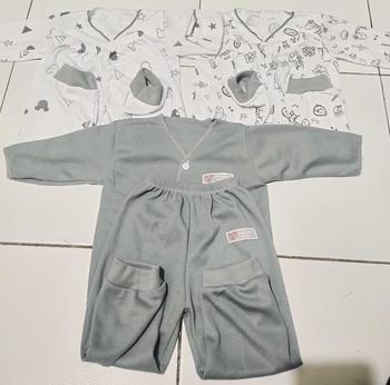 Product Review of PAKET LENGKAP 39 PCS BAJU BAYI NEWBORN BARU LAHIR BAHAN KATUN LEMBUT TERLARIS SNI Parsel from V**. 3