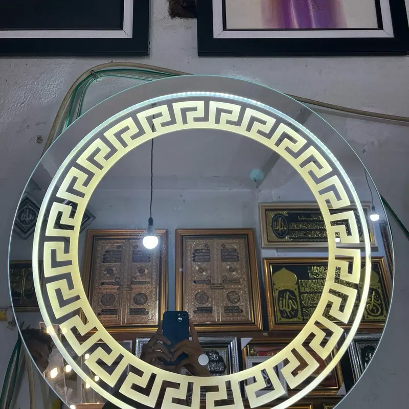 Cermin dekor bulat motif backlight 3
