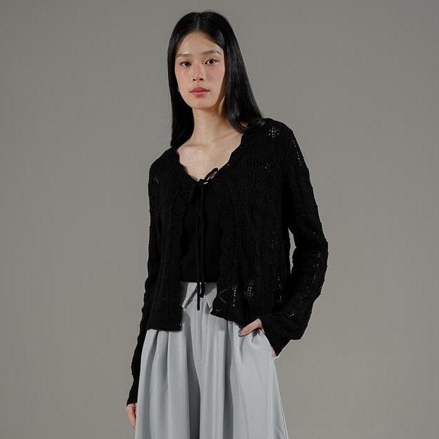 This Is April Robbie Cardigan Rajut Atasan Wanita Lengan Panjang Gaya Boho Chic Knitwear Outerwear Aesthetic Mewah Black dan Ivory