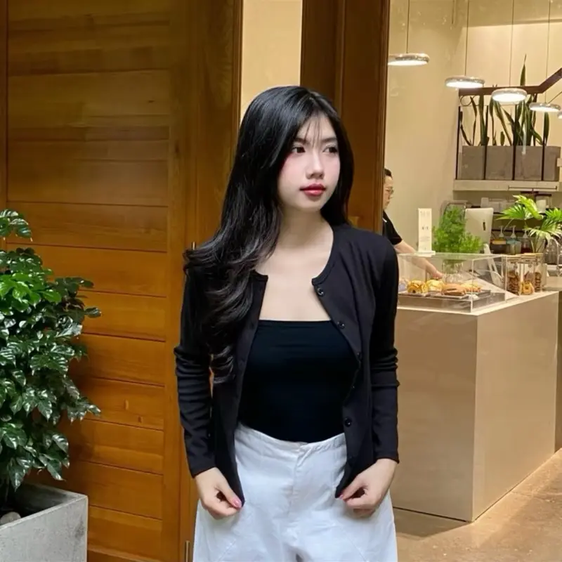 Áo Khoác Cardigan Basic Hàn Quốc Dáng Ngắn Ôm Body Thun Cotton Nhiều Màu Nữ Tính AK64 ( Có bigsize) | BigBuy360 - bigbuy360.vn Áo Khoác Cardigan Basic Hàn Quốc Dáng Ngắn Ôm Body Thun Cotton Nhiều Màu Nữ Tính AK64 ( Có bigsize) | BigBuy360 - bigbuy360.vn