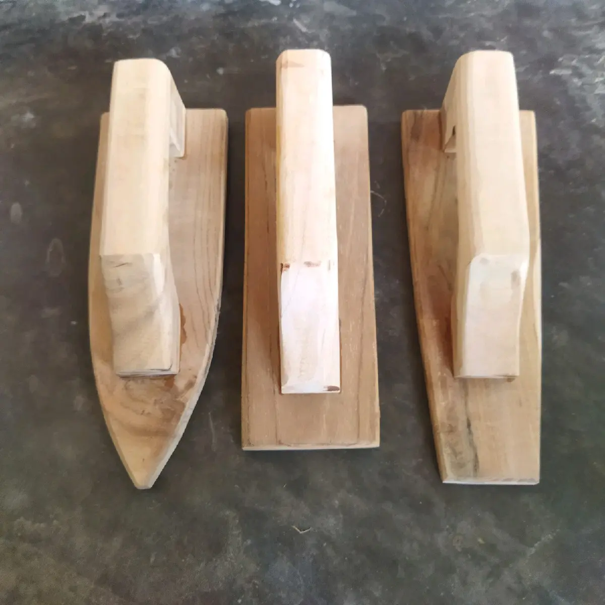 roskam kasutan kayu skoneng