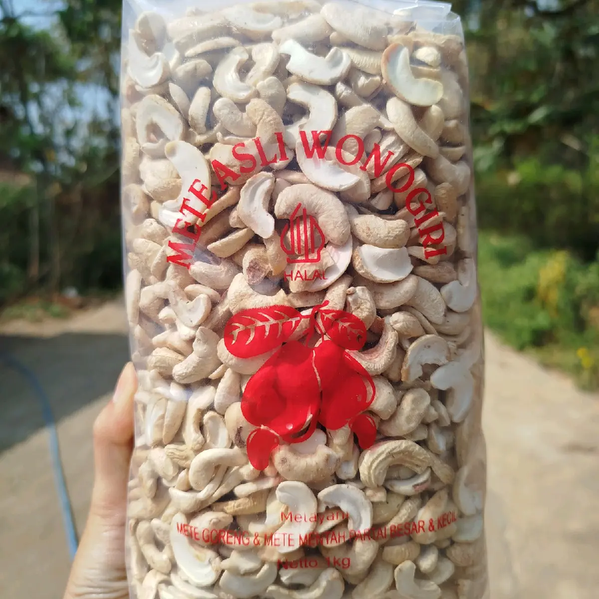 Mete Mentah Kering Belah Dua Food Snack Kacang Mede Asli Wonogiri