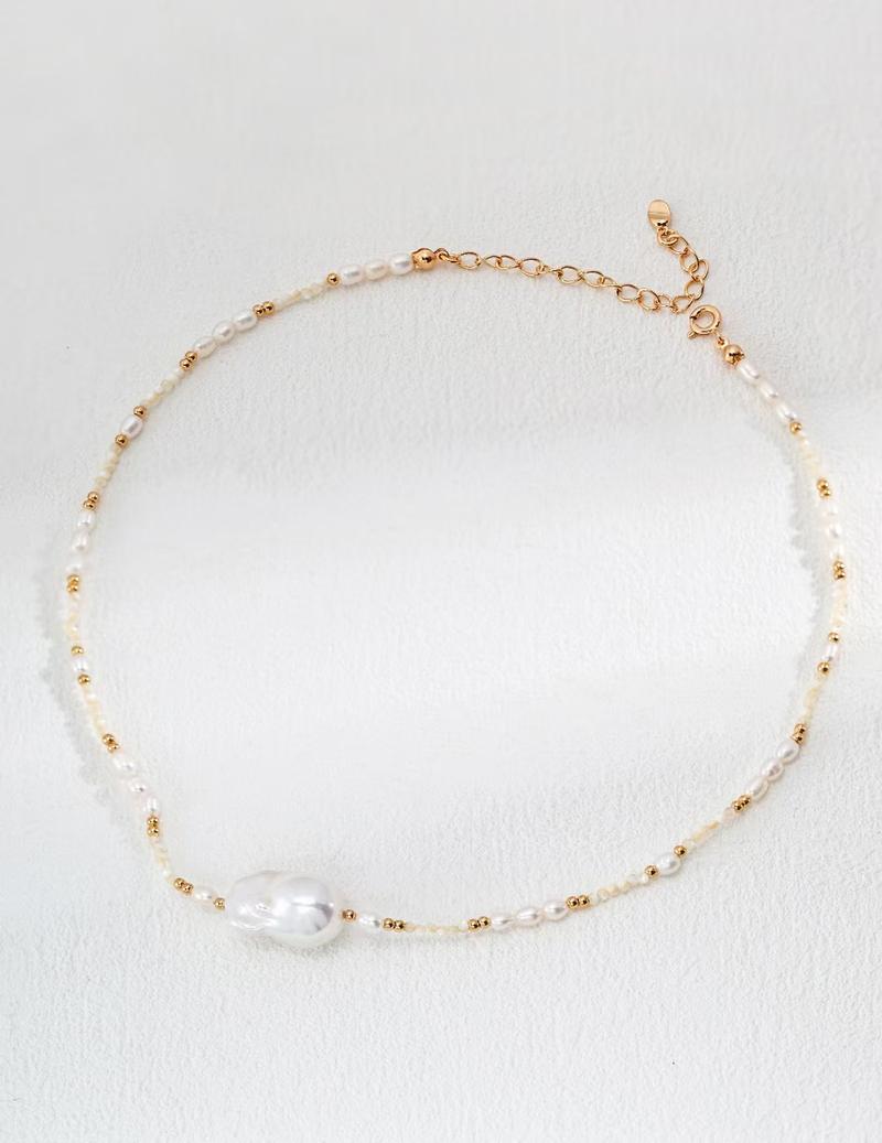 Product Introduction of The 2025 new model of women's S925 silver minimalist natural shell necklace is youthful and versatile.It is a perfect gift for festivals and suitable for daily wear. tyla  water  necklace 3