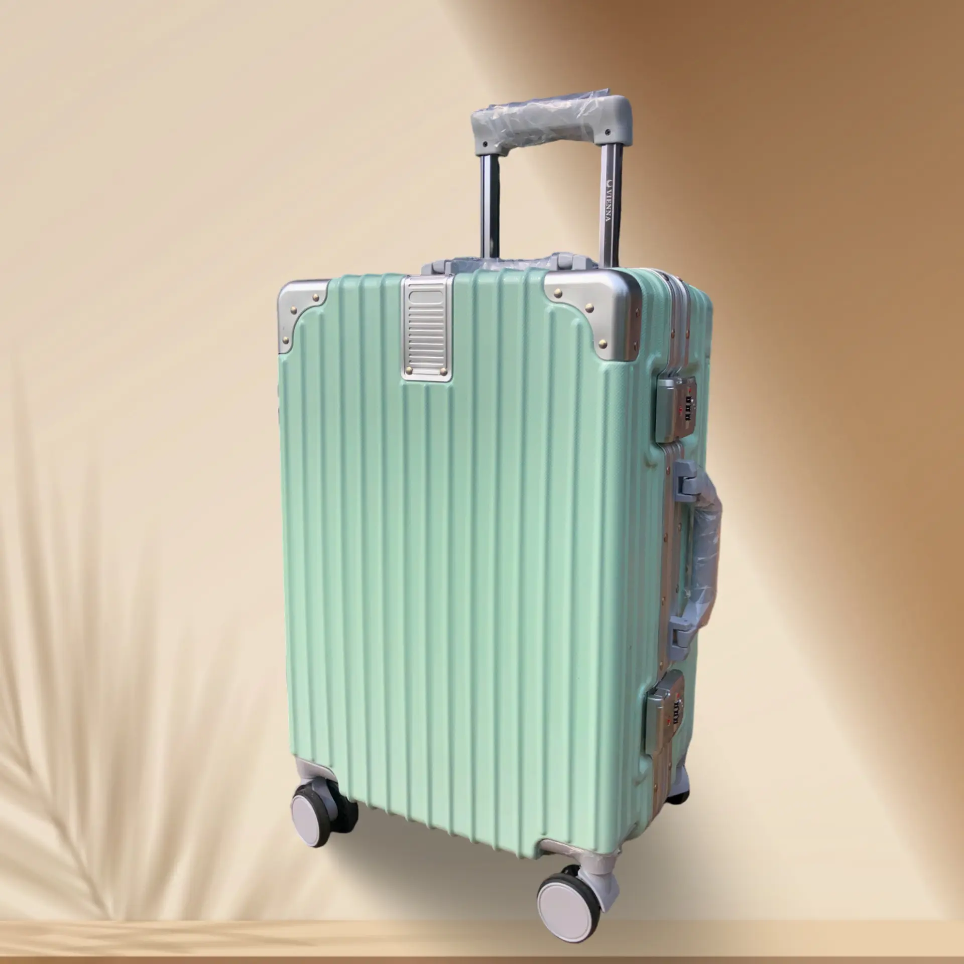 Jejak Koper Kabin 7102 Ukuran 24inch Luggage Traveltime Cabin Size TSA Lock Tahan Banting Roda 4 Kedap Suara