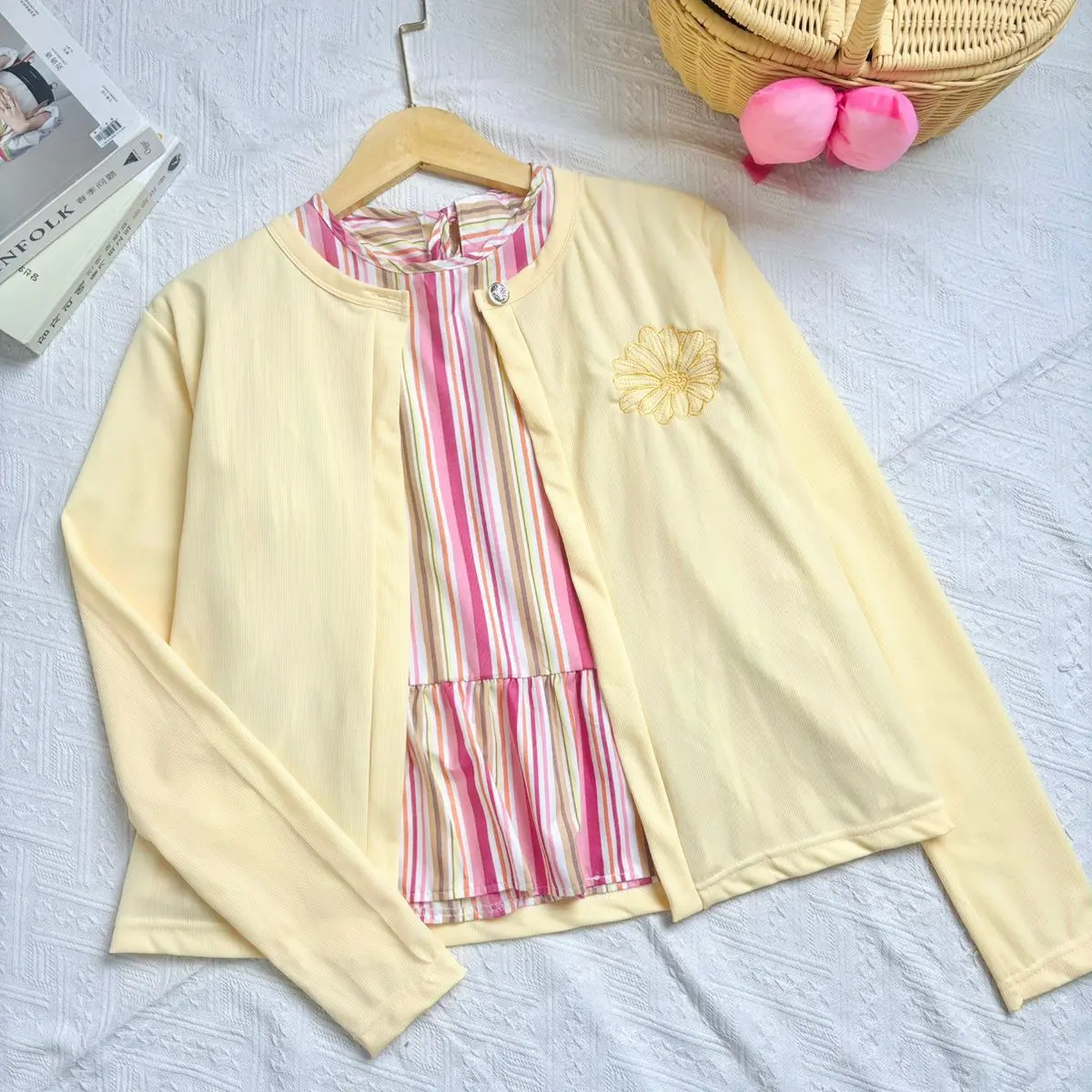 ONE SET BUTTER YELLOW