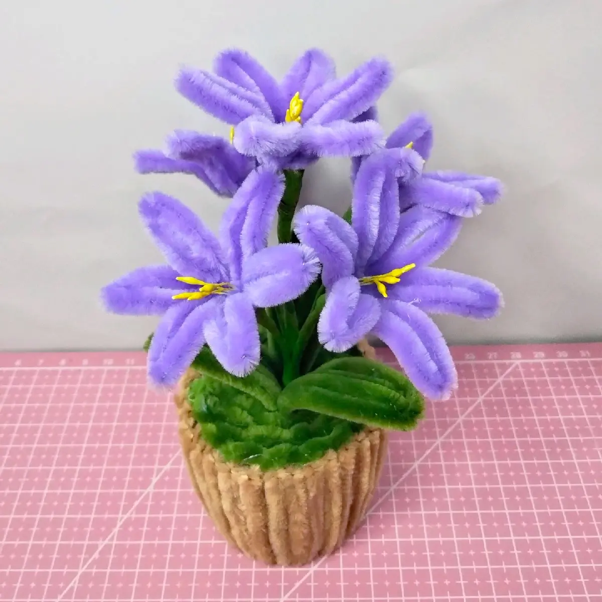 Bunga Lily Mini Kawat Bulu untuk Dekorasi type 1