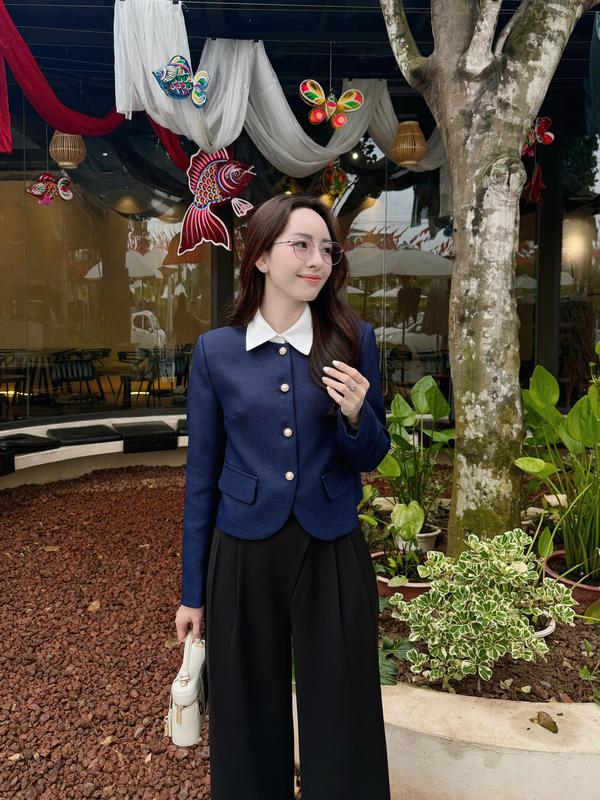 Áo Dạ Mặt Vuông Cổ Tròn 2 Nắp Túi Khuy Nấm Ngọc Lala Fashion Mã 4621