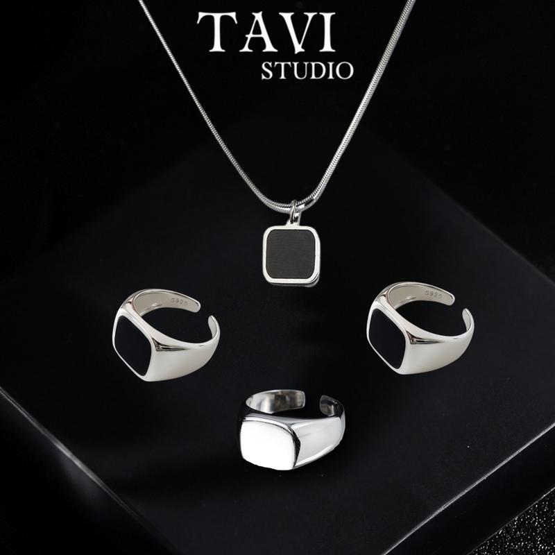    Mua là mê chê thì hoàn về  Combo Dây Chuyền và Nhẫn Titan Nam Nữ Unisex - Vòng Cổ Dây Mảnh Charm Hình Vuông & Nhẫn Black Mạ Titan Phong Cách Basic Sang Trọng Hiện Đại - Phụ Kiện Thời Trang Tavi - tết 