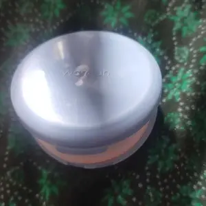Wardaa Bedak Padat Kaca dan Refill SPF 40PA+++ dengan Niacinamide untuk Pencahayaan Kulit dan Kenyamanan Sehari-hari - Compact, Powder