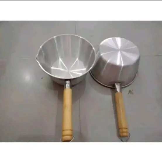 Panci Masak Air (Panci Masak Mie) Bahan Aluminium Gagang Kayu.