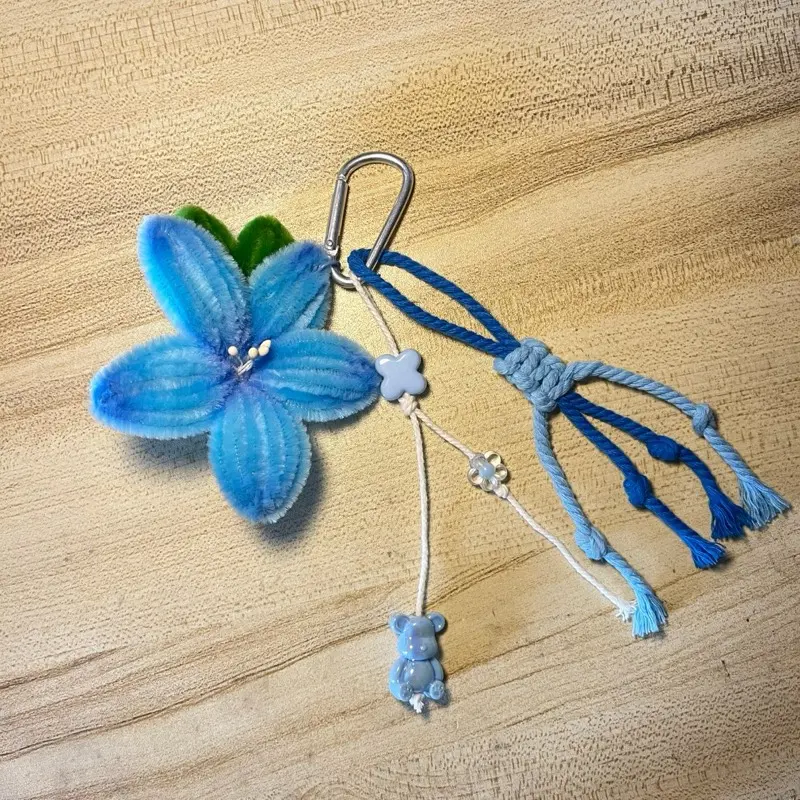 Keychain Macrame Bunga Lily Kawat Bulu |Gantungan Kunci Gantungan Tas 2