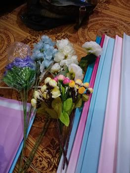 Product Review of [10 LEMBAR] Kertas Tissue Minyak Layangan Tisu Florist Buket Bunga Korea Hampers Tissue Paper Craft Wrapping Packaging Sampul from M**. O**s 3