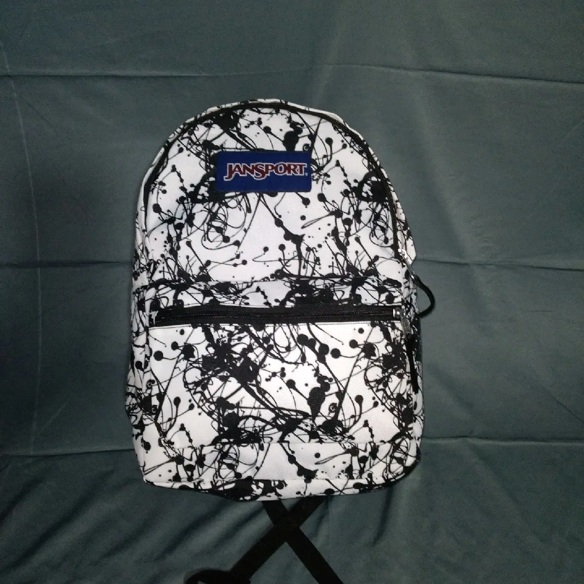 Jansport Motif Coret putih (ADA BARCODE+HOLOGRAM JS) (SLETING JS+RING TALI JS) FULL TAG FULL EMBOS