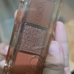 [144K GET 3] - ESQA Glaze Eyeshadow Trio + Liquid Blush + Free Petite Puff