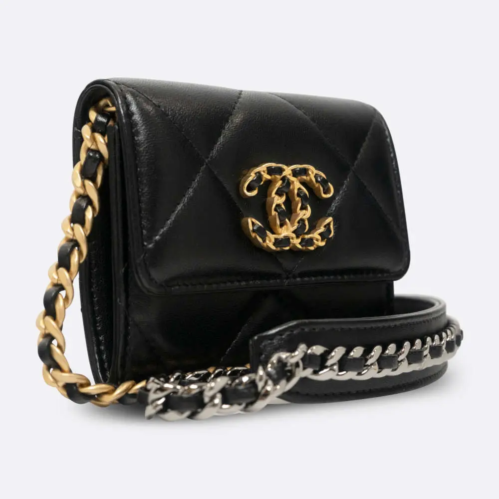 (PRE-OWNED) CHANEL CLUTCH WITH CHAIN MINI BLACK LAMBSKIN