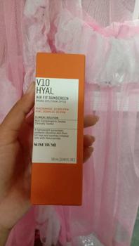 Product Review of SOME BY MI V10 HYAL AIR FIT SUNSCREEN [50ml] from n**🦋 0