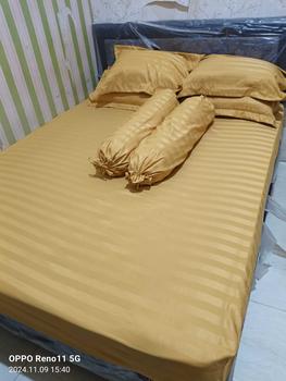 Product Review of INDOBED Tinggi 30: Sprei Hotel Microtensel Import Original Karet Anti Geser Bantal Guling Bantal Guling from B**a D**a 0