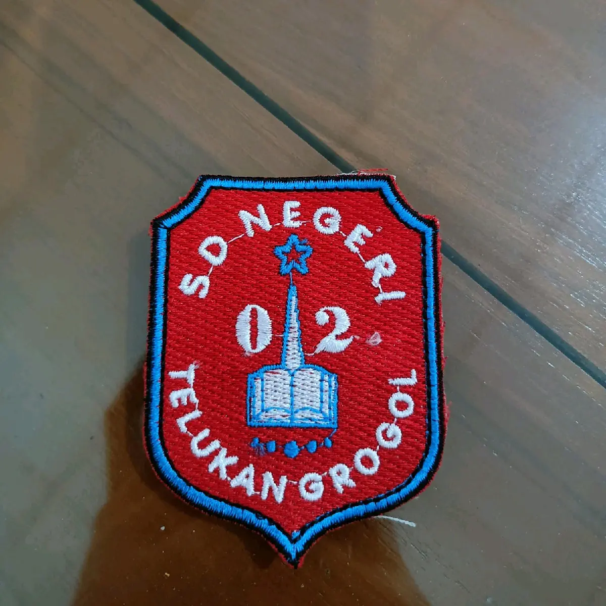 bordir gambar atau logo satuan atau partai