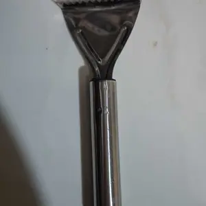 Alat Pembersih Pengupas Sisik Ikan Stainless Steel Anti Karat / Fish Scale Skin Remover Scraper / Pengupas Sisik Ikan cutenery
