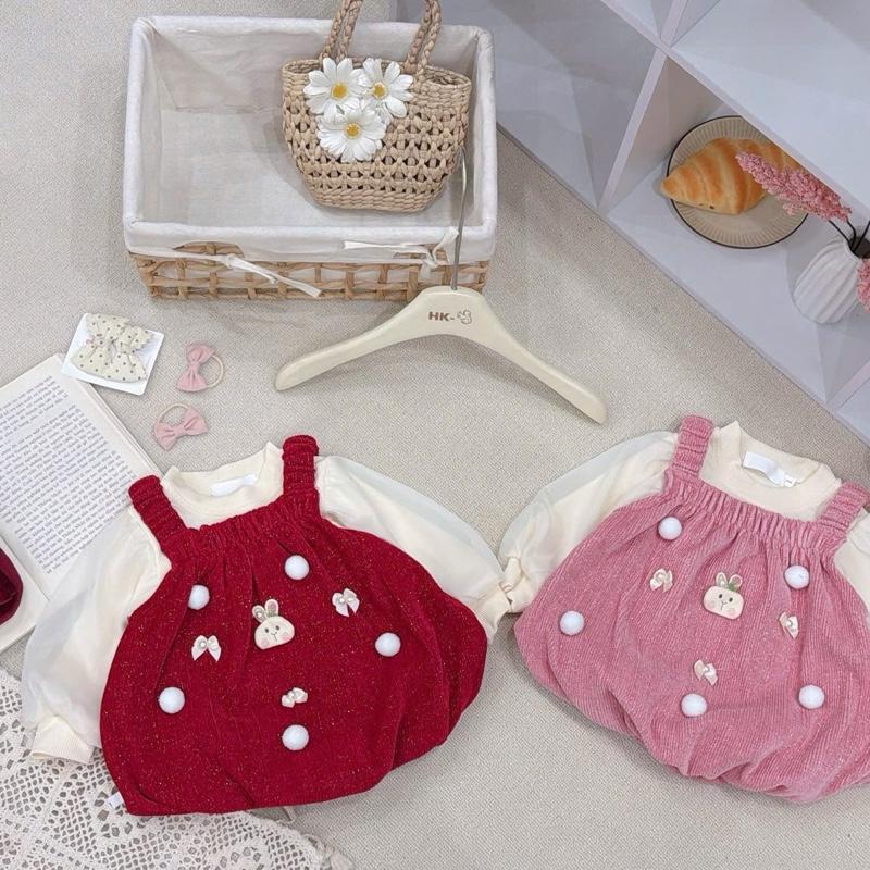 Set 2 món váy yếm nhung bí kèm áo tăm đính bông 4-11kg - Linh Kids News