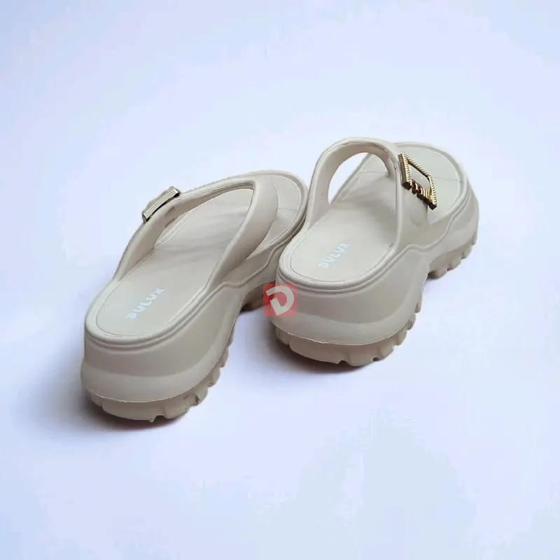 [Bisa COD] Sandal Jepit Wanita Model Kotak Emas Elegan Cocok Untuk Lebaran Idul Fitri Anti Slip Ringan Dipakai Dulux 693B Sendal Karet 4