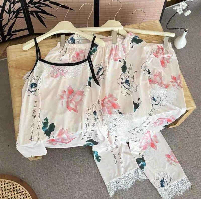 Piyama wanita empat potong lengan pendek dan lengan panjang Satin Lembut 2