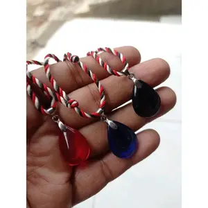 kalung pendant tetes air tali tridatu batu delima merah/biru/hitam