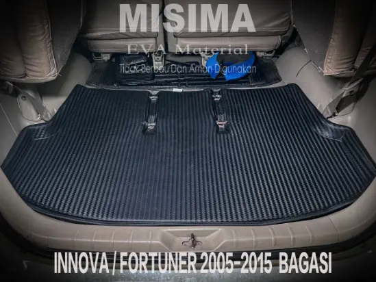 Karpet Mobil 5D INNOVA 2005-2015 Merek MISIMA Car Motif Carbon Dan Butiran 6