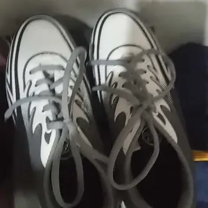 KAZORA Sepatu Original Sneaker Sekolah Olahraga Sport Running Phylon Empuk Dan Ringan Berkualitas Premium Pria Dan Wanita Sepatu Jogging Hitam Abu Putih Pink Outdoor Laki laki Dan Perempuan