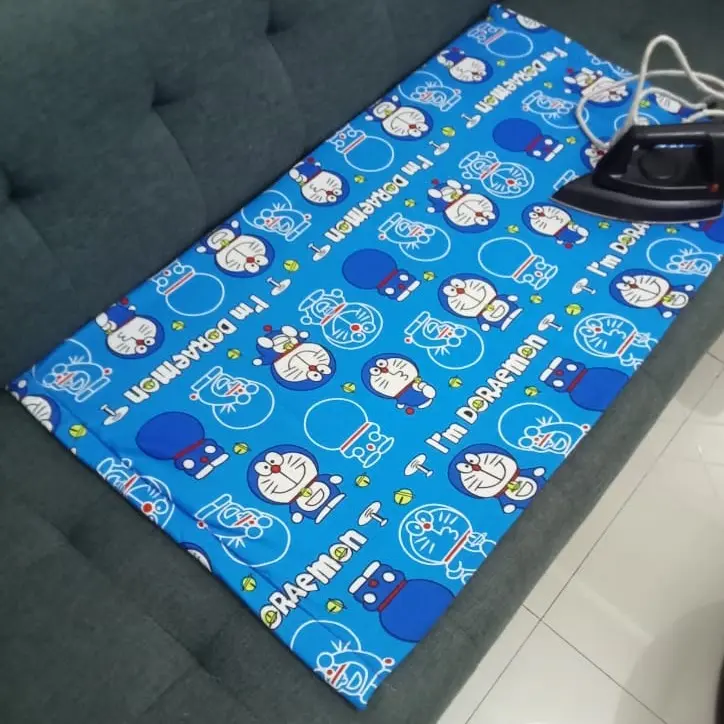 Alas setrika anti lengket karakter daswol ukuran panjang 90cm lebar 50cm 0