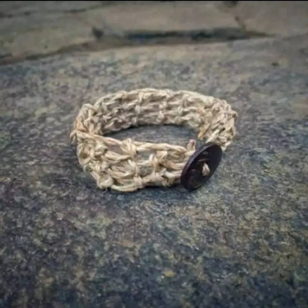 Gelang jejut kulit kayu khass suku BADUYY