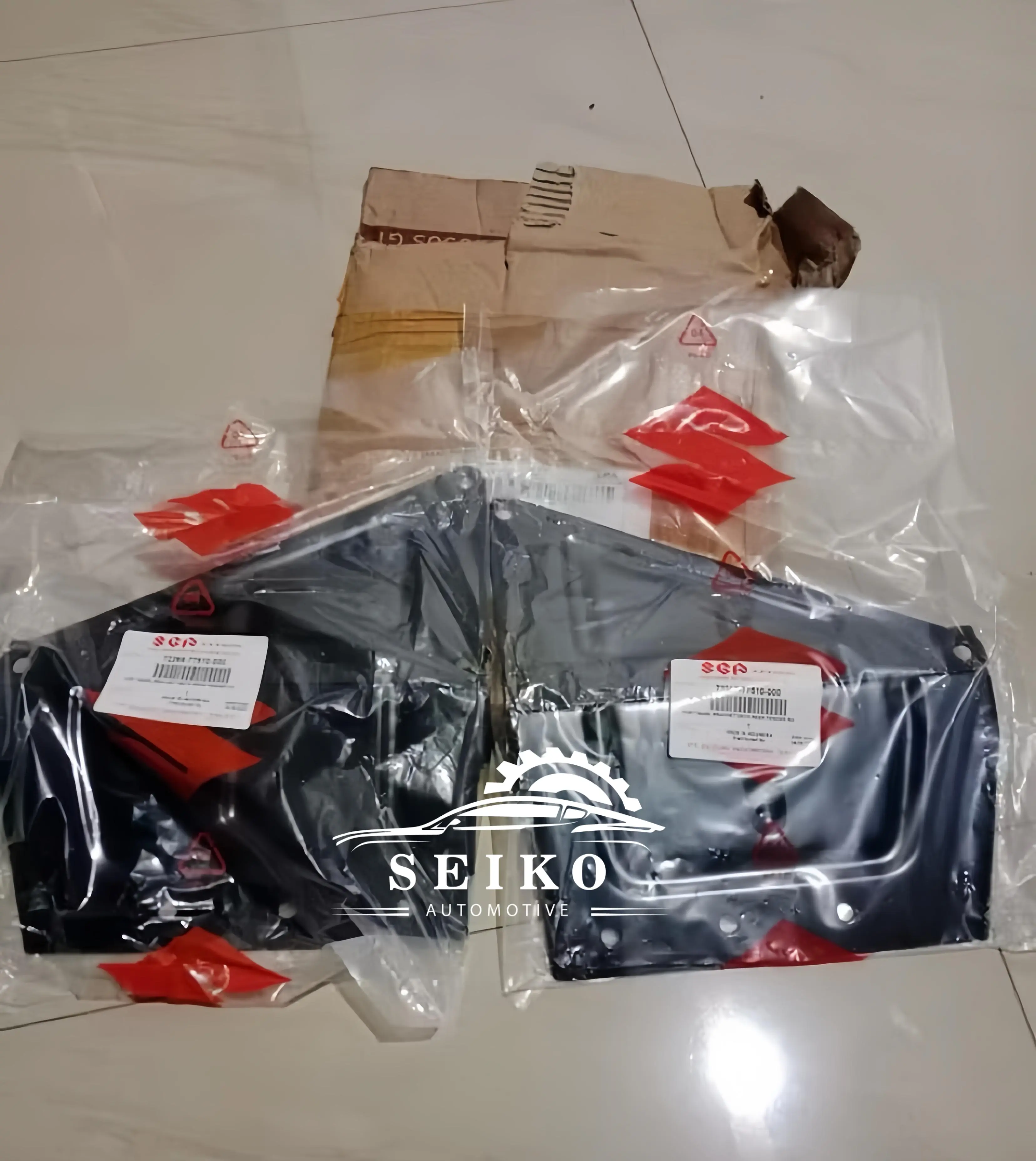 Plat Karpet Cerry Futura Dudukan Karpet Lumpur Cerry 1.3 1.5 T12OSS Belakang Set Kiri dan Kanan Original
