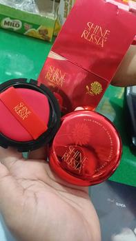 Product Review of Shine Russia + CUSHION BUNGA MATAHARI - Plus Smart Fit Glowing Essence Cushion With Sunflower Ekstrac - Cushion Dengan Antioksidan yang Mencerahkan & Anti Luntur from a**h 0