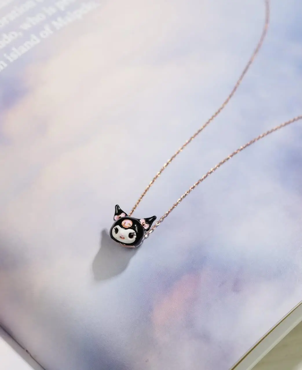 Liontin Model Kuromi Cat Rose Gold