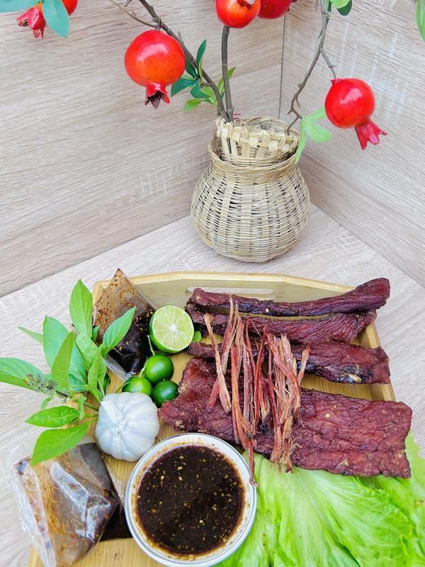  500G Thịt Lợn sấy khô vị hạt dổi mắc khén từ nhà Tân Loan Food Ăn Vặt Snack - Đồ Ăn Vặt Tết 2025 