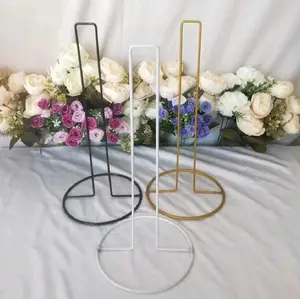 standing bucket wisuda/dudukan besi bunga nikahan (free bubble wrap)