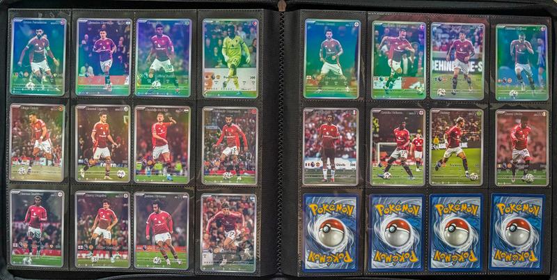 Product Introduction of Manchester United EA FC 25 Pokemon Holographic Cards (2024/25) 2