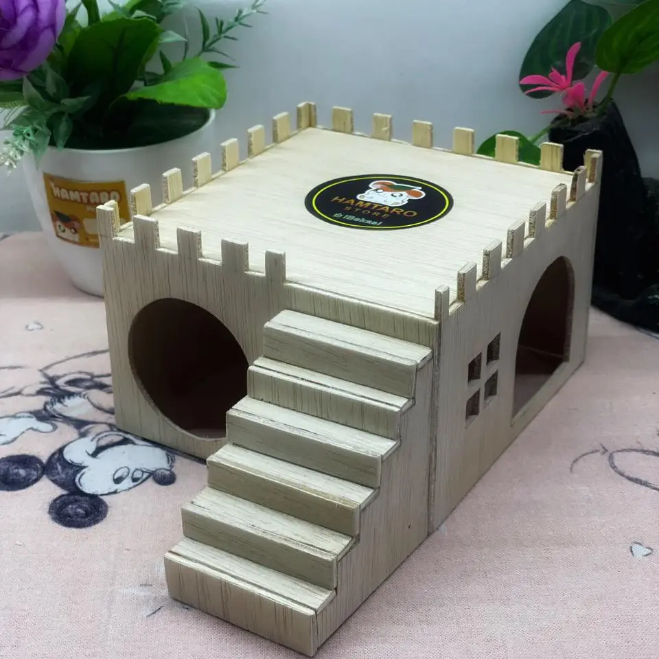 Rumah Benteng Hamster Dari Kayu Triplek - Ukuran Tinggi 8cm x Panjang 12cm x Lebar 11cm