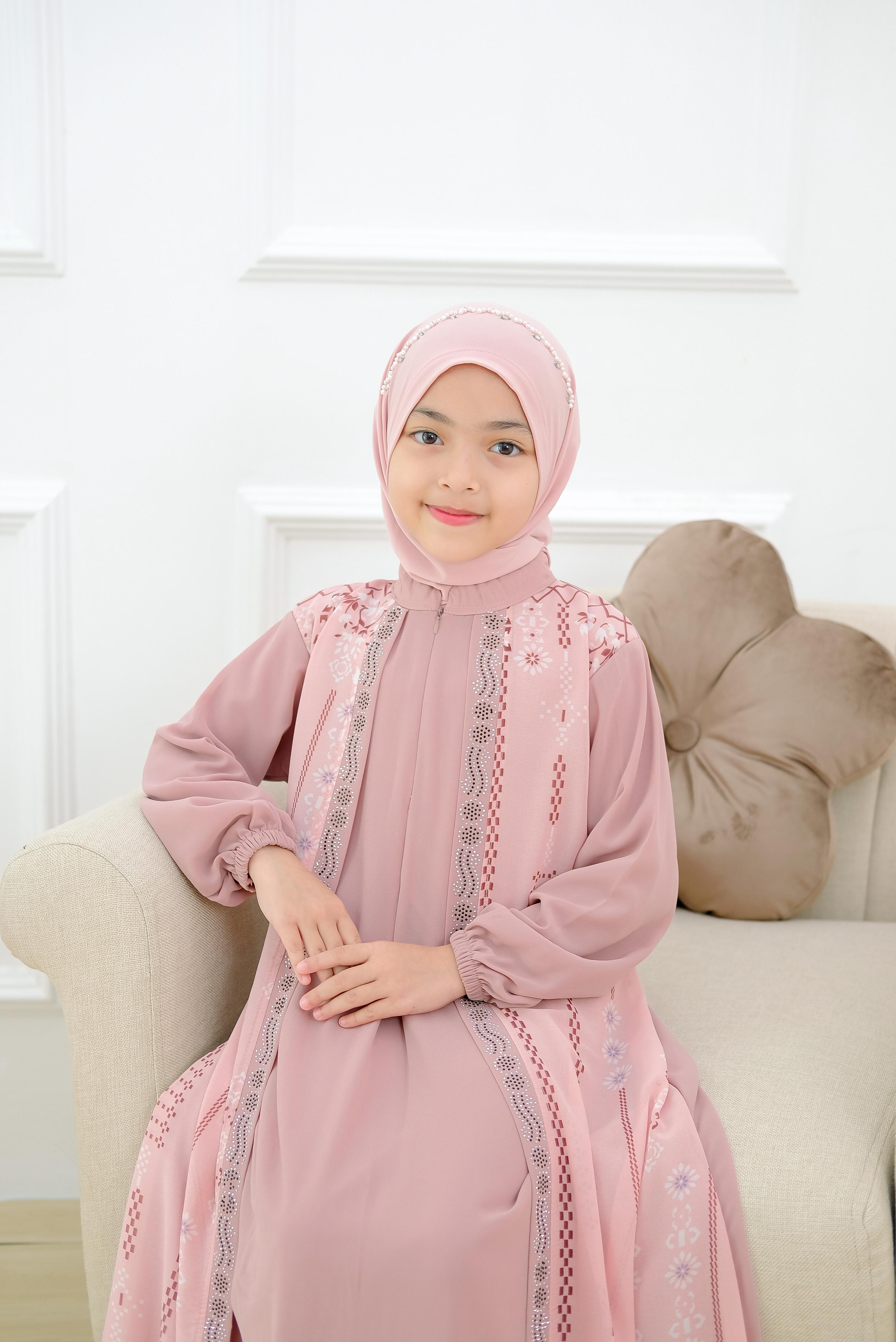 Halwa Outfits II Gamis Anak Abaya Yasmin Bahan Ceruty Babydoll Payet Usia 3 - 12 Tahun Dress Muslim Lebaran 2026 Halwa Outfits II Gamis Anak Abaya Yasmin Bahan Ceruty Babydoll Payet Usia 3 - 12 Tahun Dress Muslim Lebaran 2026