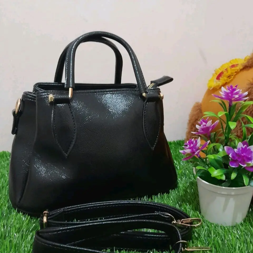 11. Tas Pesta/Selempang 3 ruang Hitam